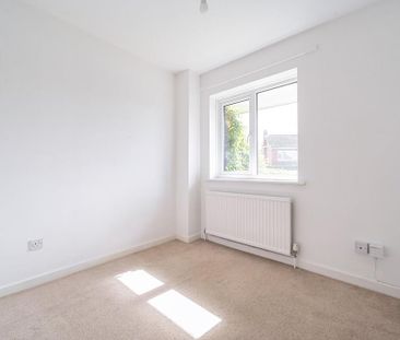 4 bedroom detached house to rent - Photo 3