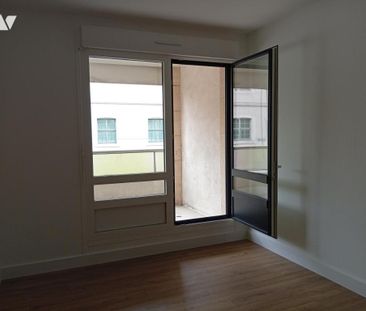 A LOUER REIMS RESIDENCE LES CARMES TYPE 2 AVEC LOGGIA, GARAGE ET CAVE - Photo 6