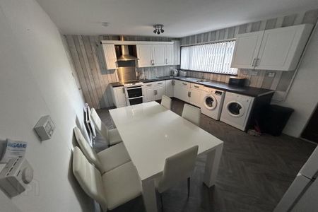 10 Hollyvale, Newtownabbey, BT36 5NG - Photo 5