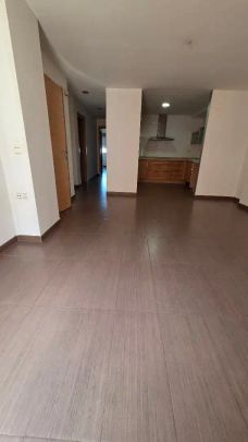 Piso de alquiler en Carrer Camí Reial, Camí Reial - Photo 1