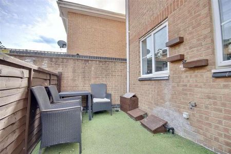 Claremont Road, Fratton, PO1 - Photo 3