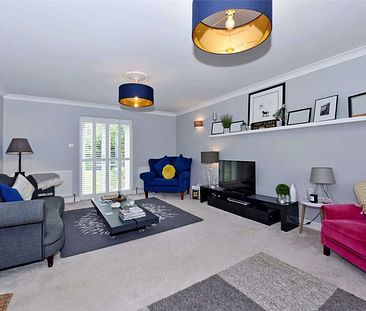 Well proportioned detached family home which is well presented throughout - Photo 6
