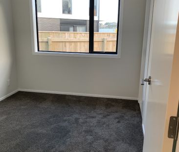 56A Hokioi Drive, Kenepuru - Photo 4