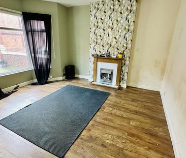 4 bedroom terraced house to rent - Photo 5