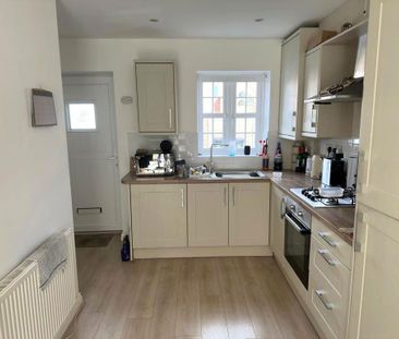 2 bedroom terraced house to rent - Photo 5