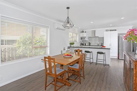 Prime Location - Photo 2