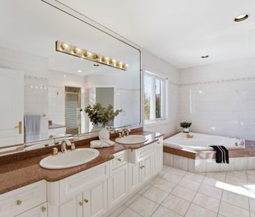 For Lease - 19 Risebrough Avenue, Toronto, Ontario - Photo 5