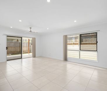 17 Stellar Street, Spring Mountain QLD 4300 - House For Rent | Domain - Photo 4