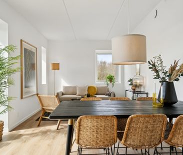 Skøn og lækker 4-værelses lejlighed med terrasse - Photo 3