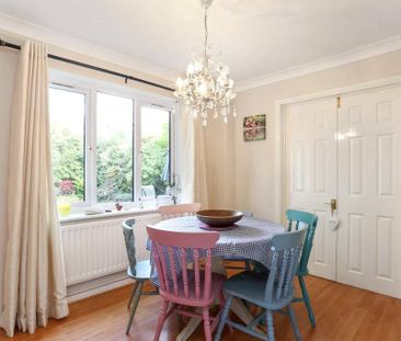 4 bedroom detached house to rent - Photo 3