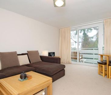 3 bedroom flat to rent - Photo 5