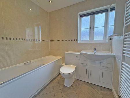 2 bedroom semi-detached house to rent - Photo 5