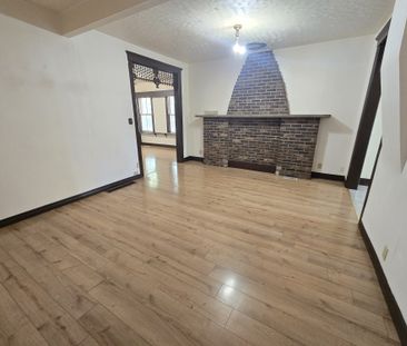 For Lease - 939 Wellington Street, Windsor, Ontario - Photo 2