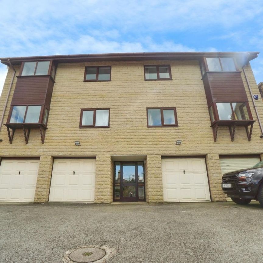 1 bedroom Flat To Let - Photo 1