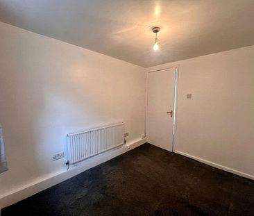 Basement Flat, Knowsley Road, Southport - Photo 6