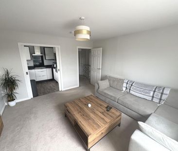 2 bedroom flat to rent - Photo 2