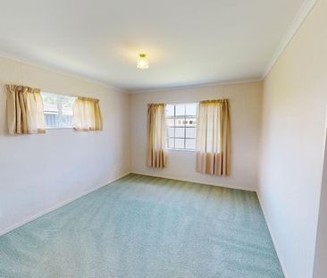 City Centre - 2 Bedrooms - Photo 3