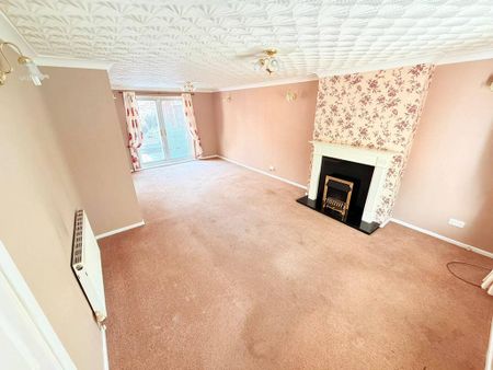 3 bedroom semi-detached house to rent - Photo 2