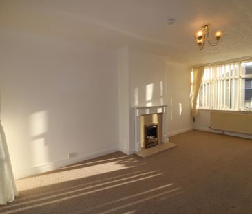 3-Bed Home in a Quiet, Family-Friendly Swinton Location - Photo 4