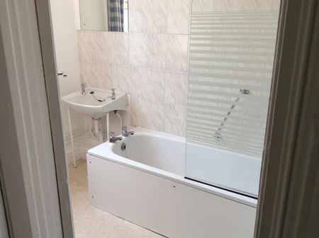 1 Bed Flat, Harcourt Road, S10 - Photo 3