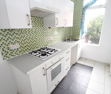 2 bedroom house to rent - Photo 2