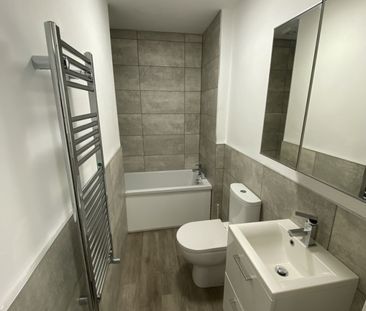3 bed Apartment for Rent - Photo 4