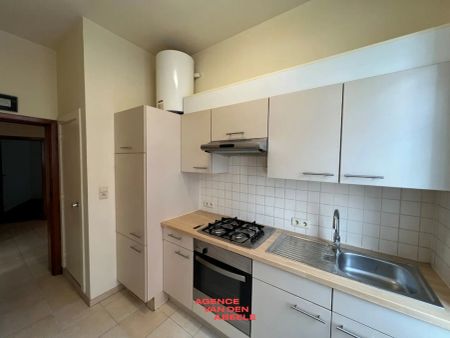 Gelijkvloers appartement vlakbij Sint-Annakwartier - Photo 2