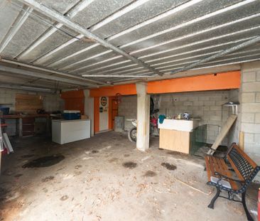 Sunny 3 Bedroom Home - Photo 6