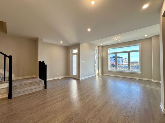 For Lease - 1047 Acoustic Way, Blossom Park - Airport and Area, Ontario - Photo 1