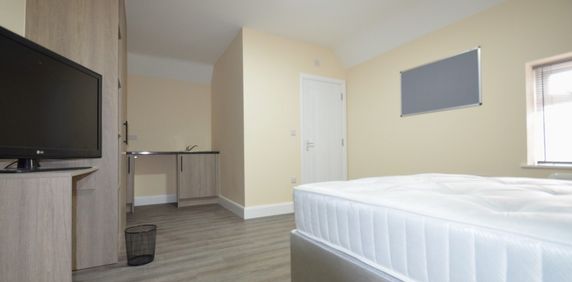 1 bedroom Property to rent - Photo 2