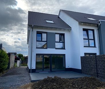 Neubau-Einfamilienreihenhaus in begehrter Lage von Troisdorf-Kriegs... - Foto 2