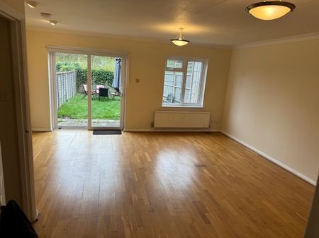 Langham Place, Chiswick, W4 - Photo 2