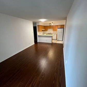 Yonge&Parkview Spacious 1Bdrm Huge Open Balcony Heat Hydro +Water Inc - Photo 4