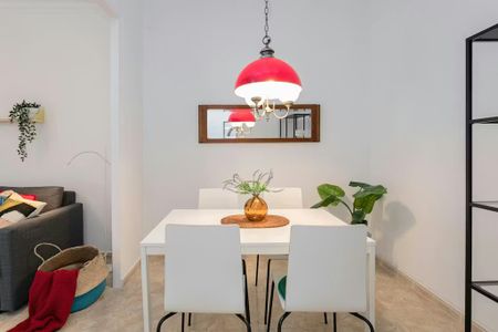 Carrer de Sepúlveda, Barcelona, Catalonia 08015 - Photo 3