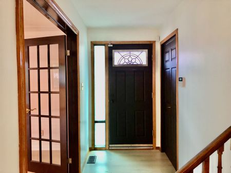 For Lease - 42 Scarboro Crescent, Toronto, Ontario - Photo 3