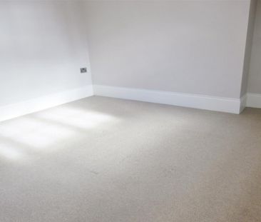 Knighton Drive, Leicester - Photo 1