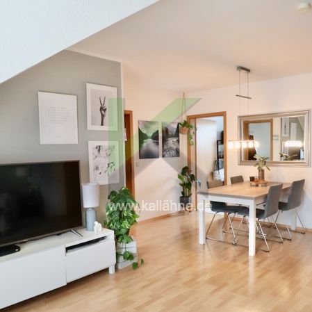 Gepflegte 3-Zimmer-Dachgeschosswohnung mit Balkon in Hemer - Photo 1