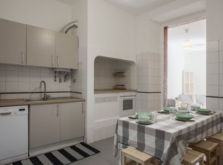 Calçada do Marquês de Abrantes, Lisbon, Lisbon 1200-163 - Photo 3