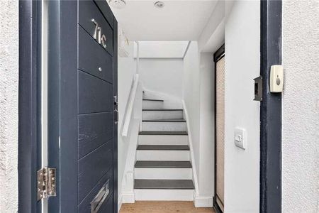 Queens Road, Weybridge, Surrey, KT13 - Photo 3