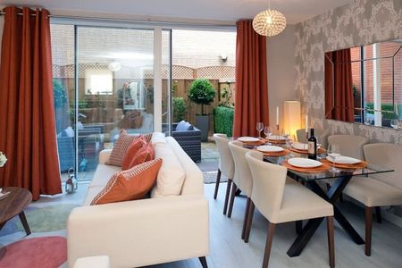 3 Bedroom Home – Medium Let - Photo 3