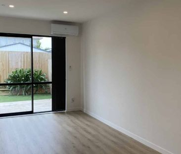 FIRST WEEKS RENT IS FREE!! Modern family home - Photo 4