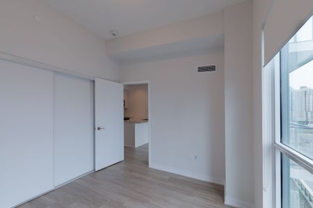 For Lease - 4055 Parkside Village Drive Unit# 723, Mississauga, Ontario - Photo 5