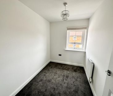 3 bedroom semi-detached house to rent - Photo 3