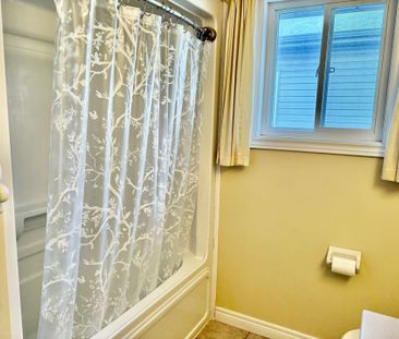 For Lease - 194 Livingstone Street Unit# Upper, Barrie, Ontario - Photo 6