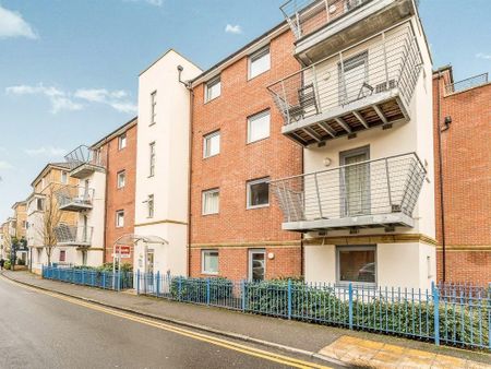 1 bedroom flat to rent - Photo 2