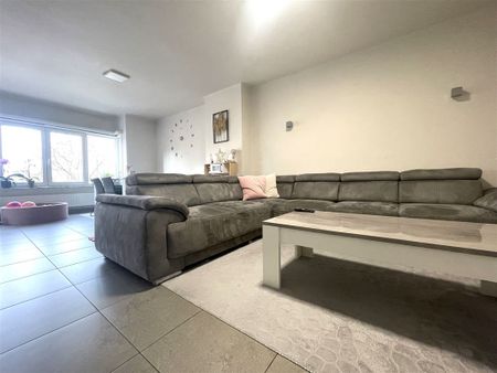 Gezellig en ruim gerenoveerd appartement op wandelafstand van station en centrum - Photo 5