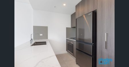 SURE TO IMPRESS - AS NEW - Photo 2