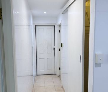 Renovated Spacious 2B2B on House whole level Bills included - Photo 1