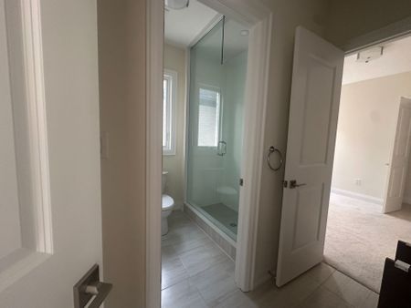 For Lease - 410 York Downs Boulevard, Markham, Ontario - Photo 2