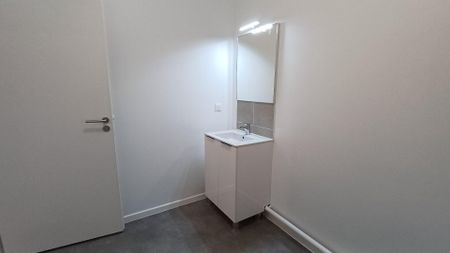 location Appartement T2 DE 46.35m² À SAVIGNY LE TEMPLE - Photo 3